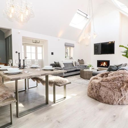12 Manor Farm Close Kingham Extérieur photo