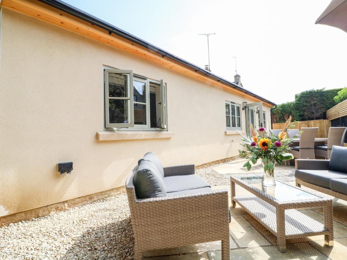 12 Manor Farm Close Kingham Extérieur photo